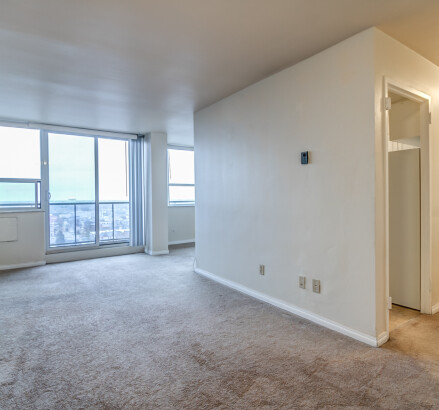 Skyline 1545 Ouellette 5