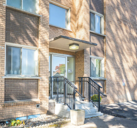 Unit 102 230 Forsythe St N Sarnia 4