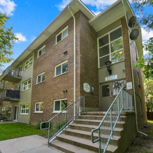 Skyline Living 1207 Huron 2 Bed 1 Bath1