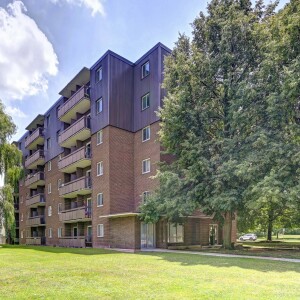 Skyline Living 26 Willow Rd Exteriors and Amenities8